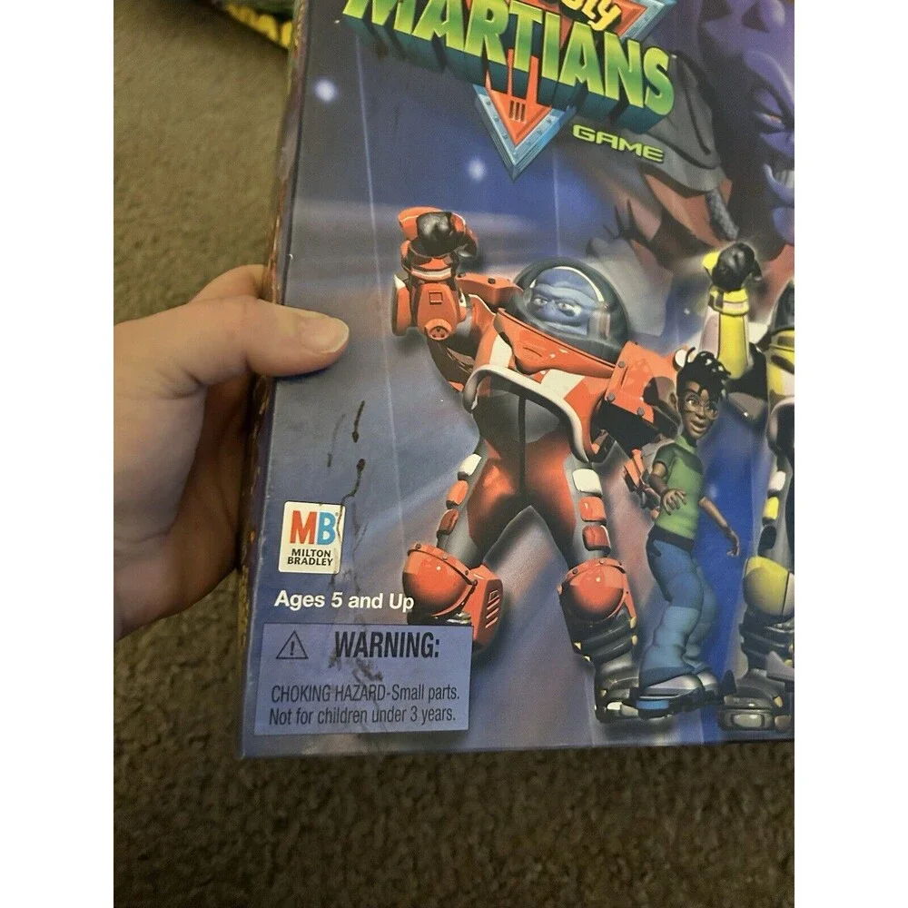 Butt Ugly Martians Board Game Race to Rescue Dog - Milton Bradley 2001 *** READ*